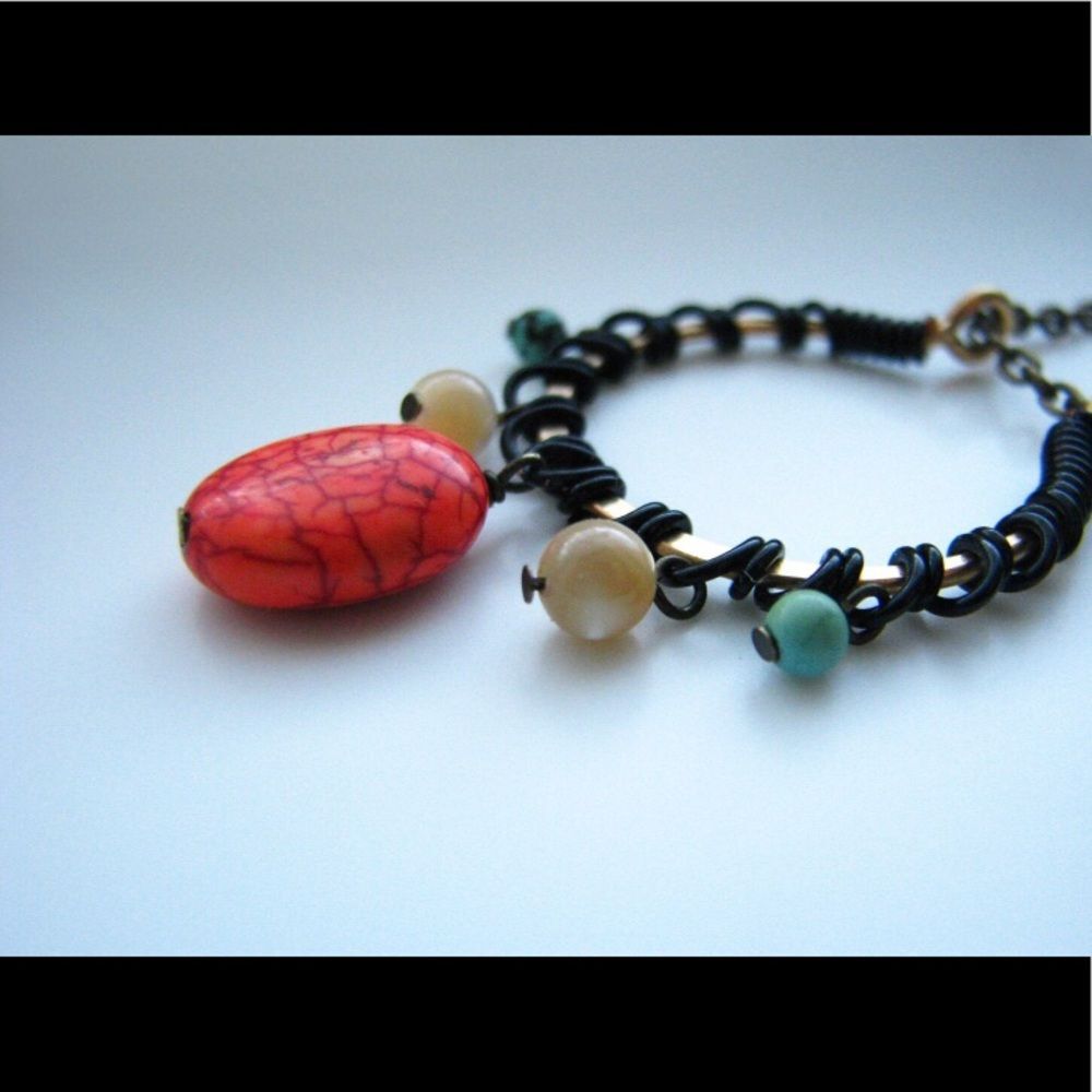 Horseshoe Southwestern Necklace Turquoise MOP Beaded Handmade - Picture 6 of 7